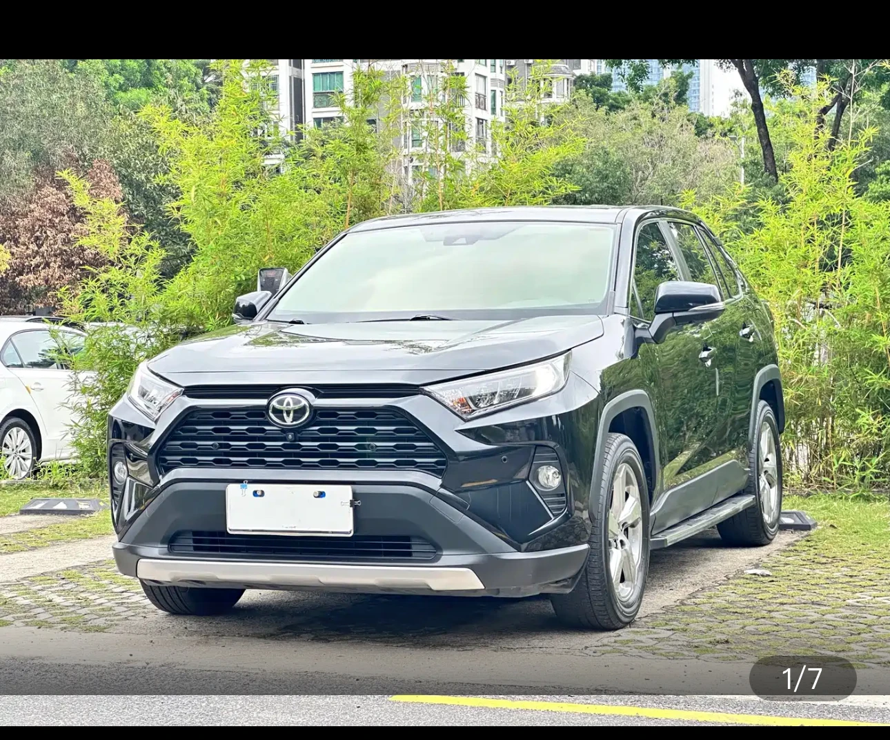 Toyota RAV4 CVT 2WD Fashion Edition
