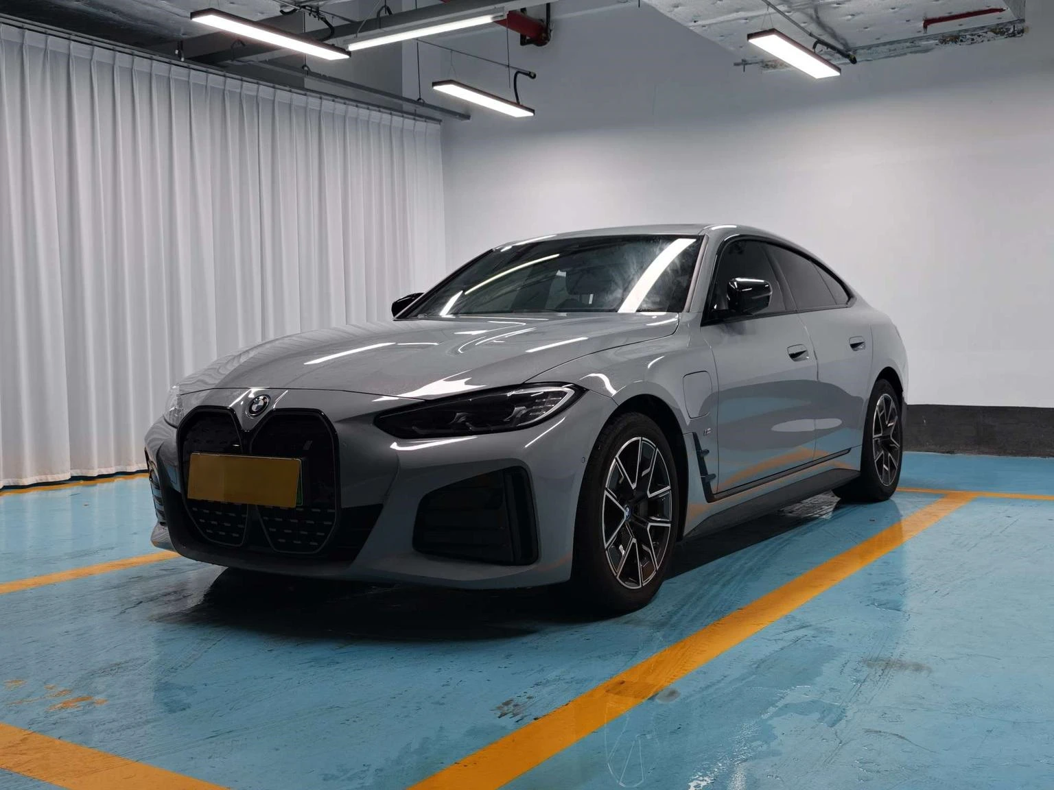 BMW i4 eDrive40