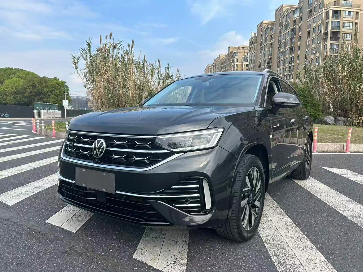 Volkswagen Tayron 330TSI 2WD R-Line High Energy Edition
