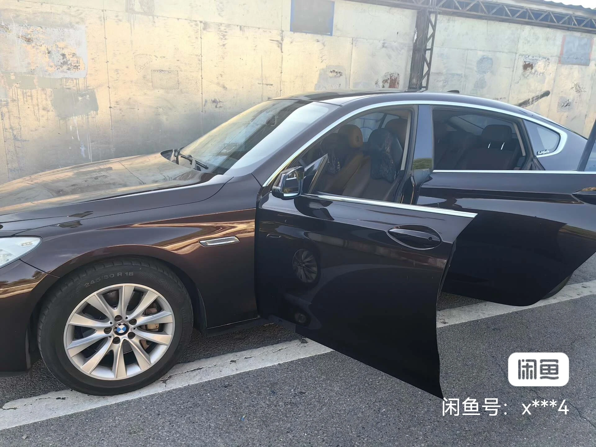BMW Gran Turismo 28i - interior