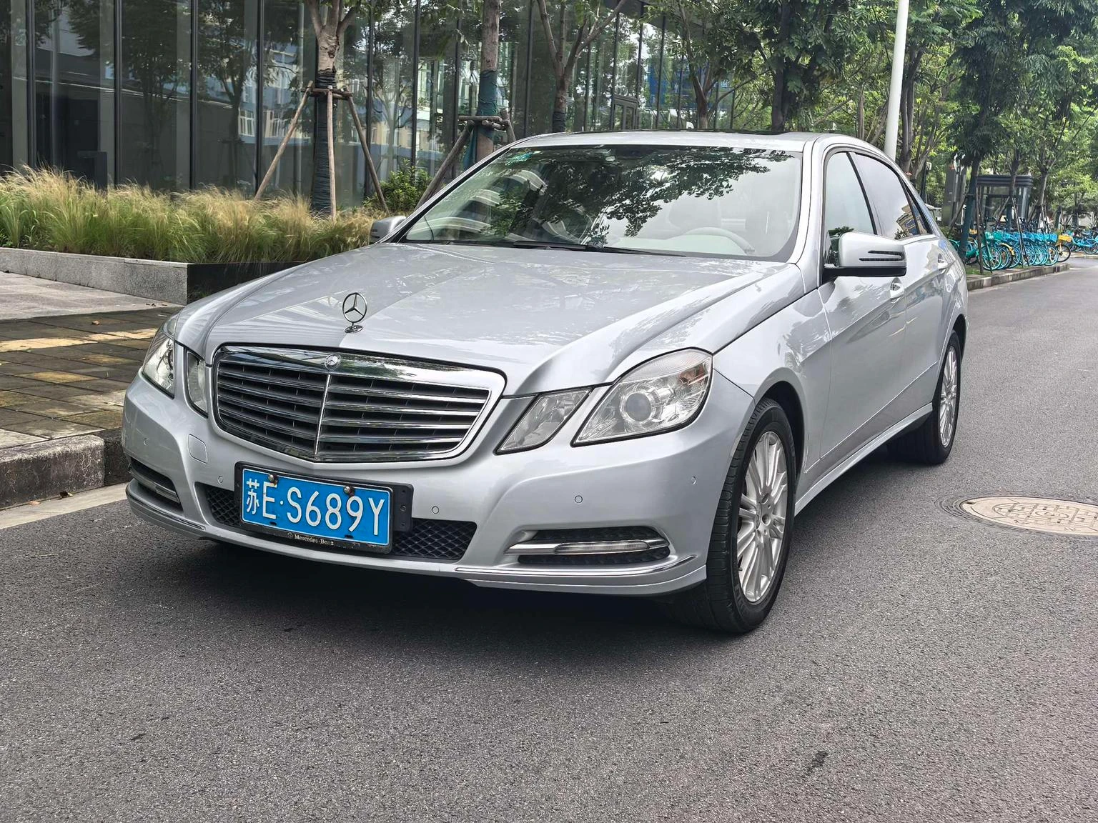 Mercedes-Benz E-Class E260L CGI