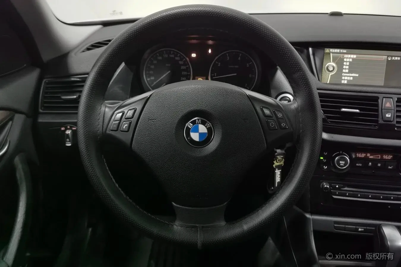 BMW X1  18i  