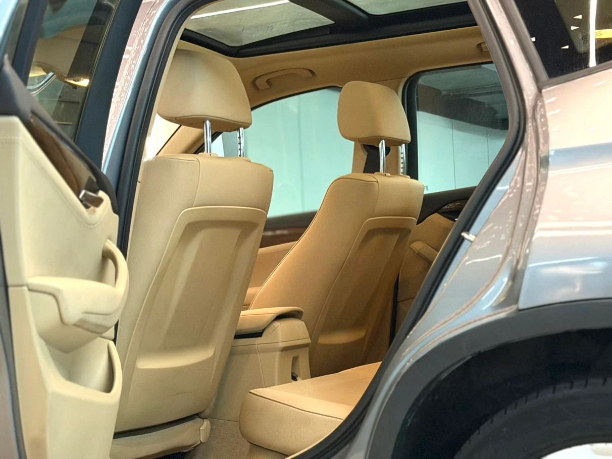 BMW X1 xDrive 25i  - exterior