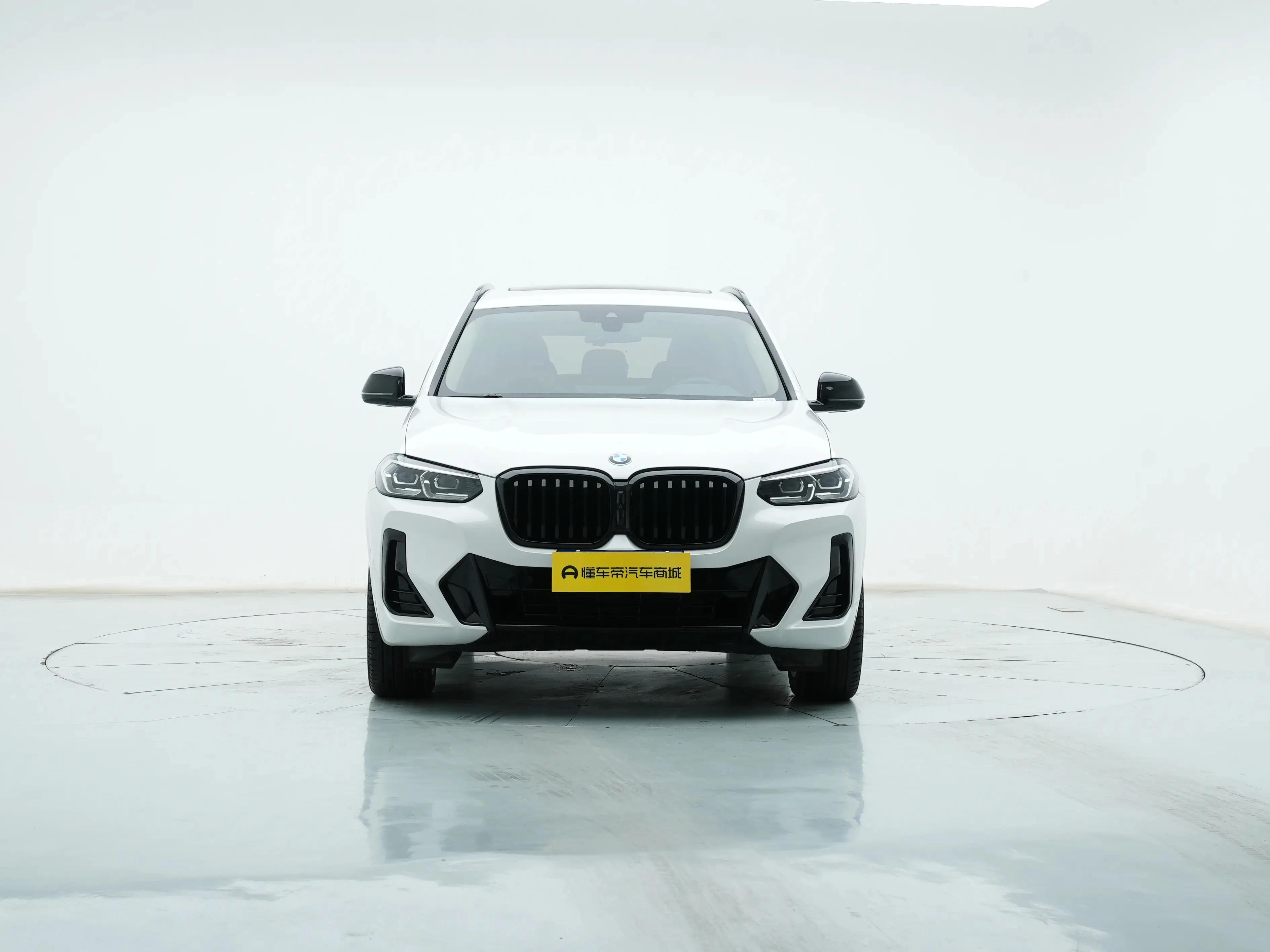 BMW X3 30i Leading Edition - exterior