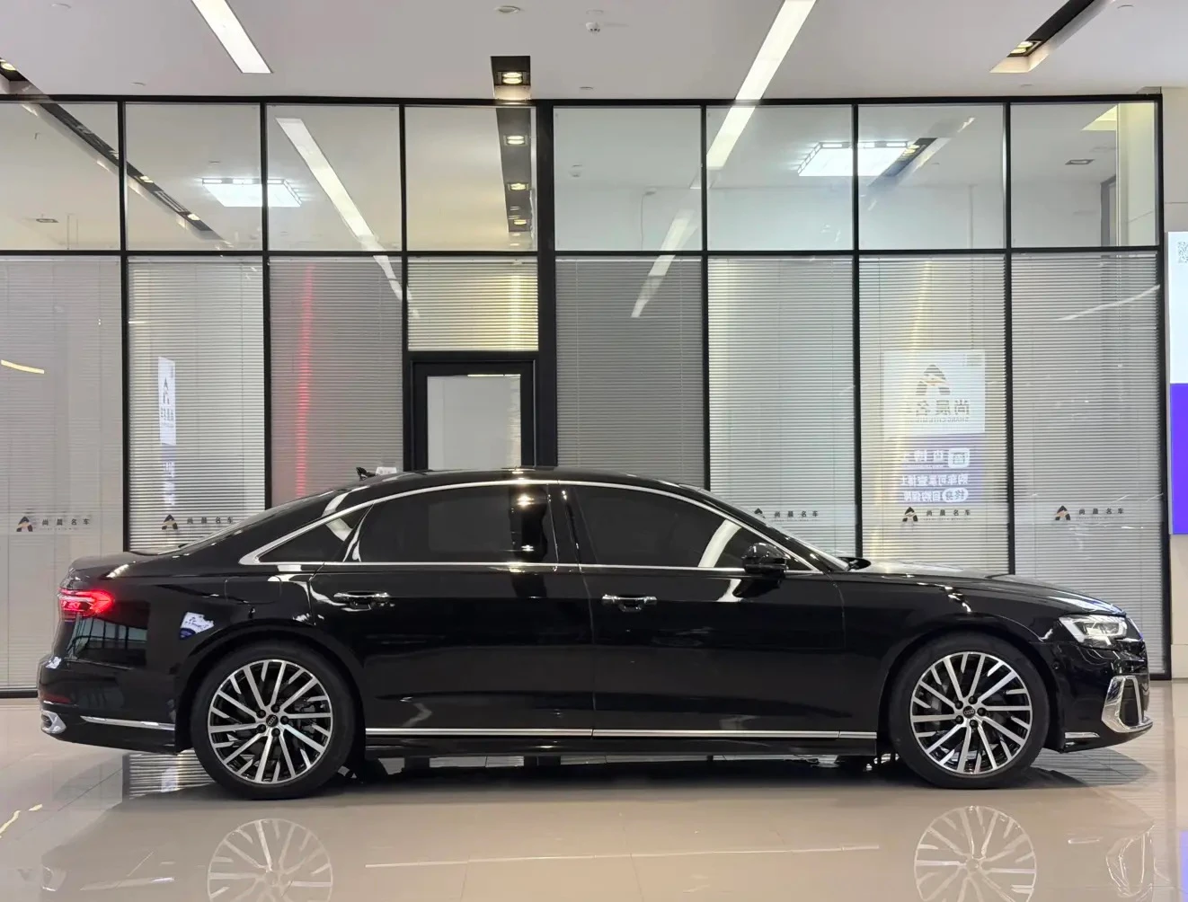 Audi A8L 55 TFSI Flagship Trim - exterior