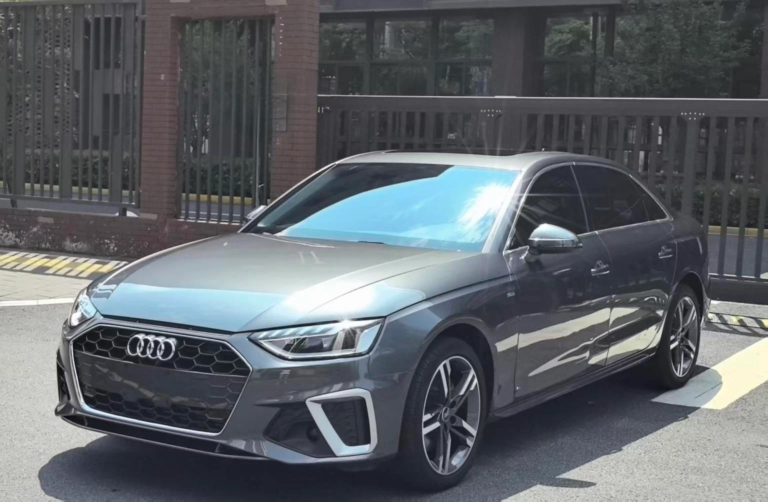 Audi A4L 40 TFSI