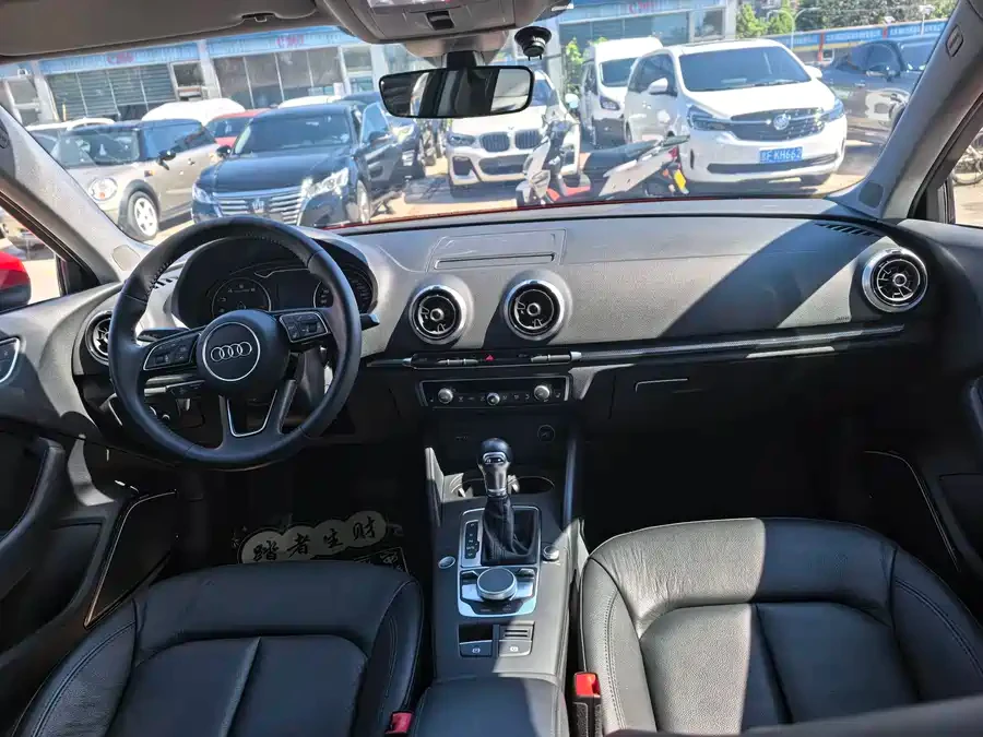 Audi A3 Sportback 35 TFSI  - interior