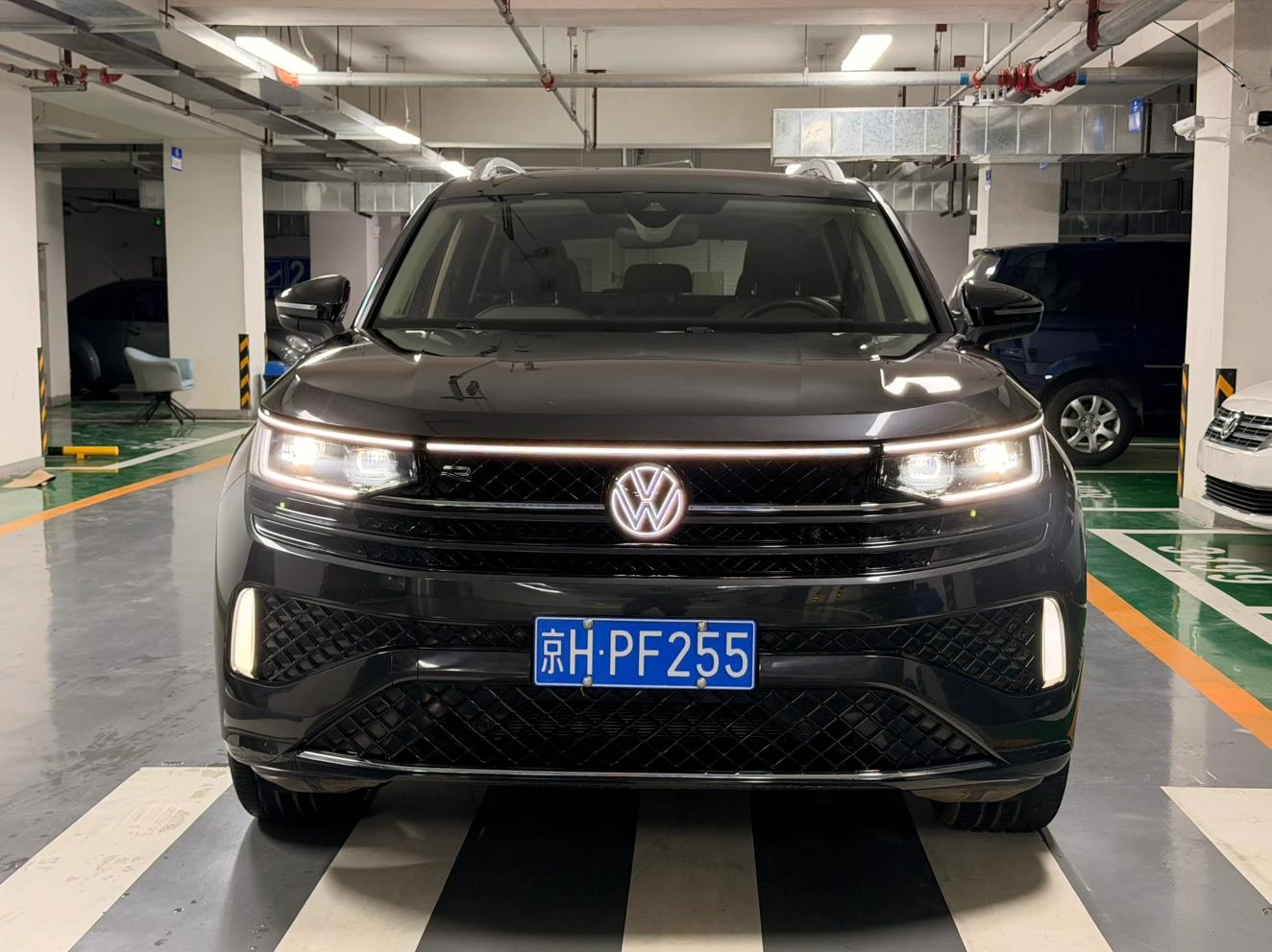 Volkswagen Tavendor 380TSI DSG 4WD (R-Line Xunyou / Cruise Trim) - exterior
