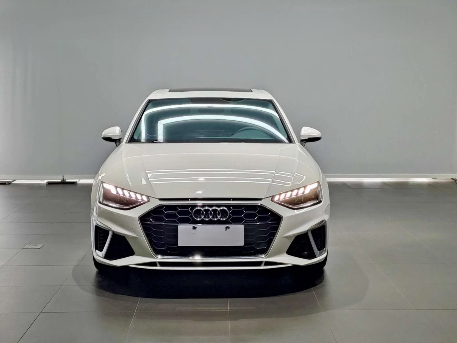 Audi A4L 40 TFSI Style Sport - exterior