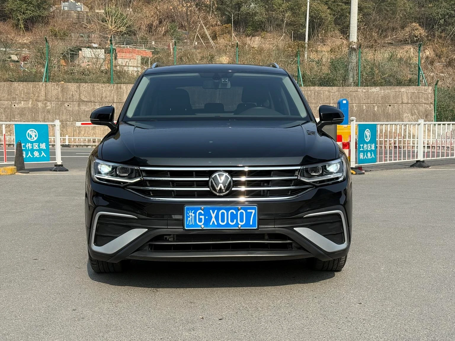 Volkswagen Tiguan L 330TSI 2WD Smart Edition - exterior