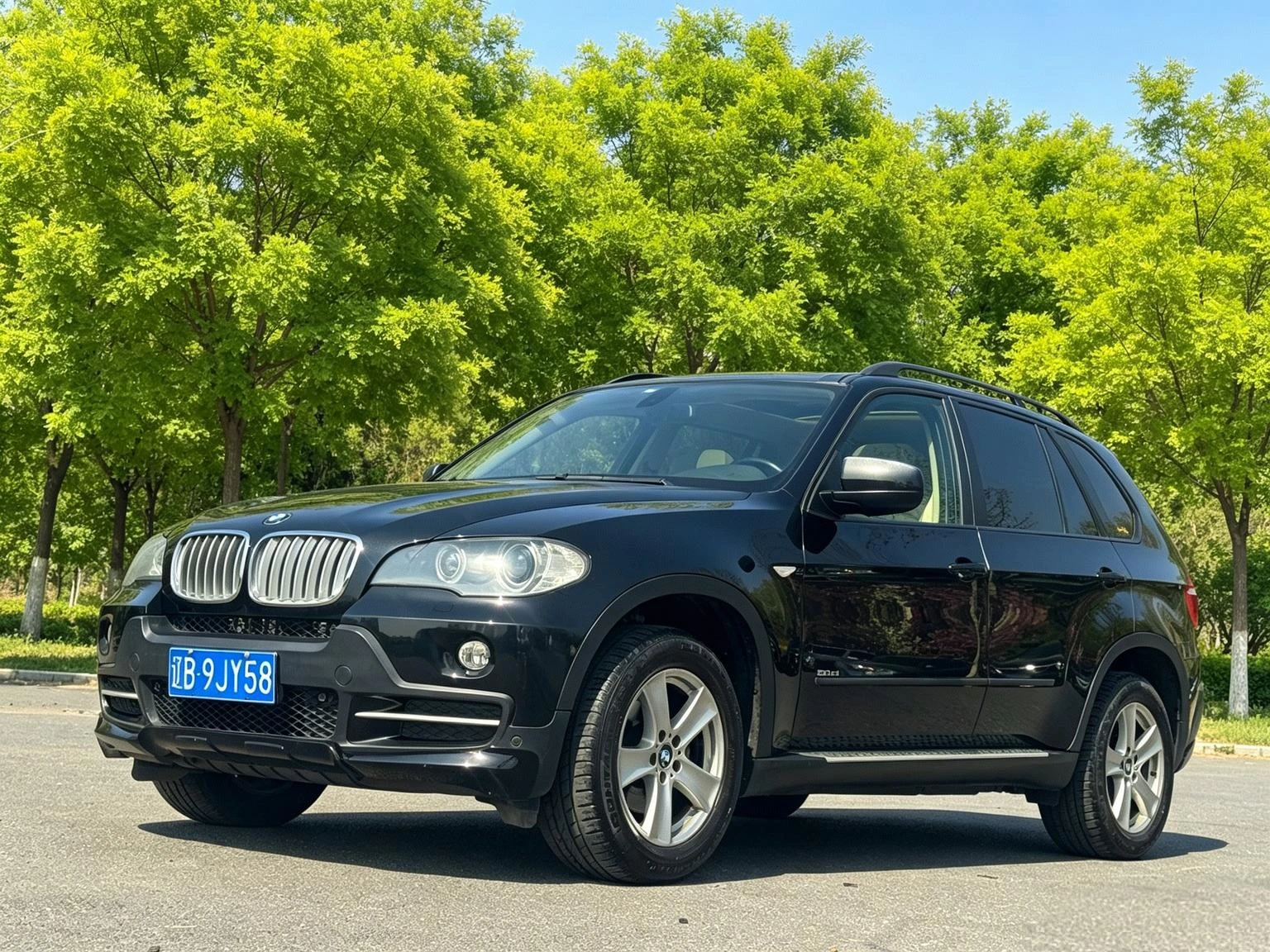 BMW X5  xDrive30i  - exterior