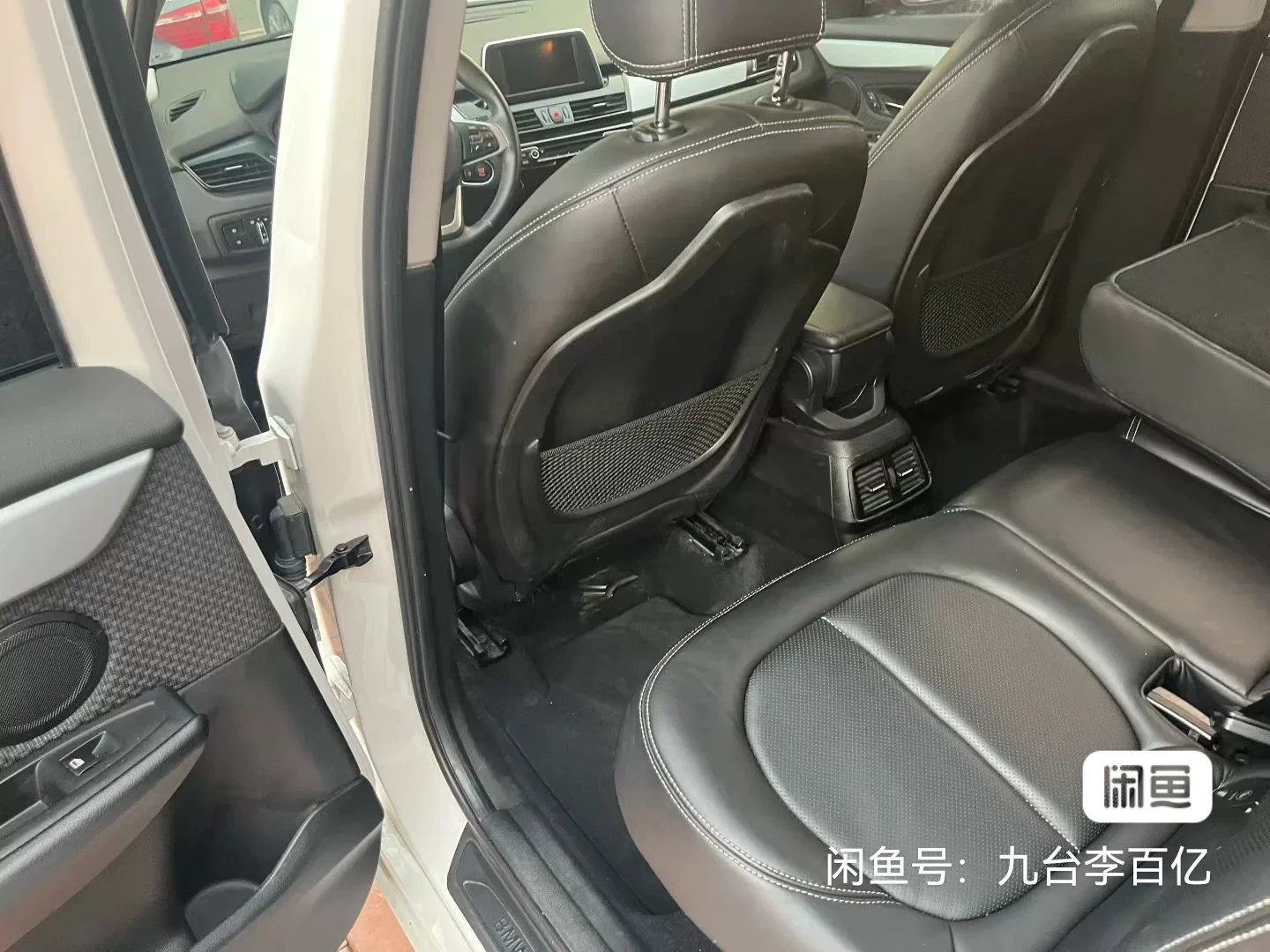 BMW 218 - interior