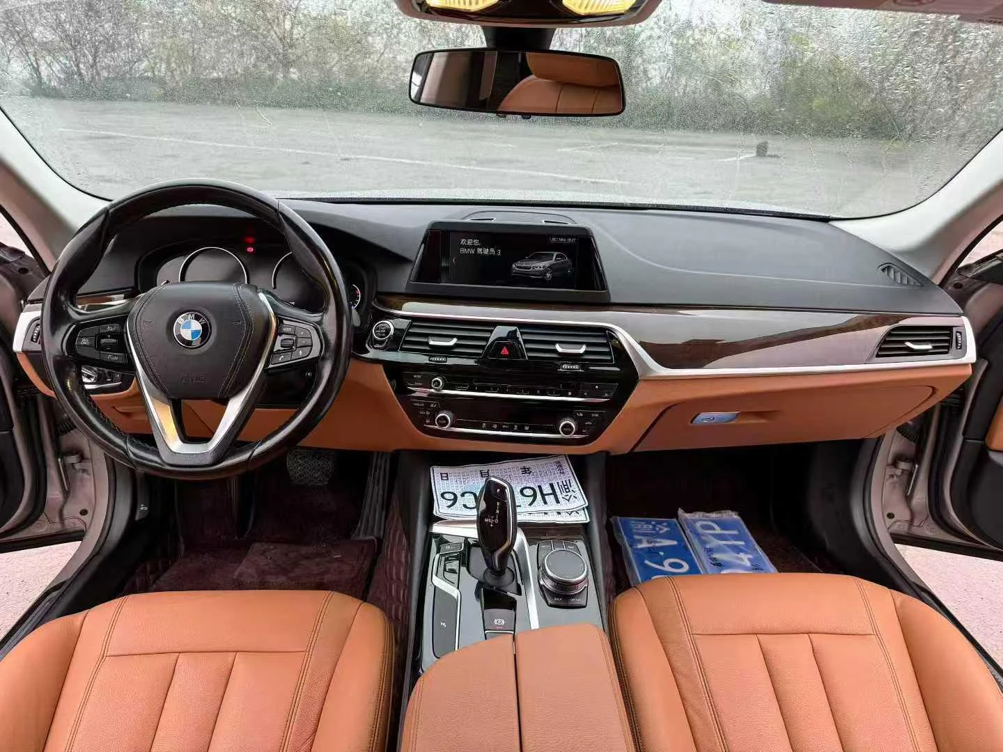 BMW 528 Li - interior