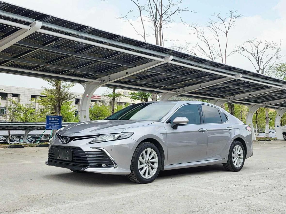  Toyota Camry 2.0G (Luxury Trim)