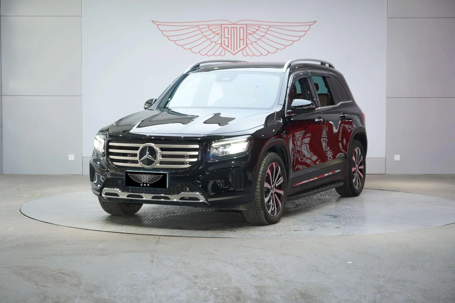 Mercedes-Benz GLB-Class GLB 220 - exterior