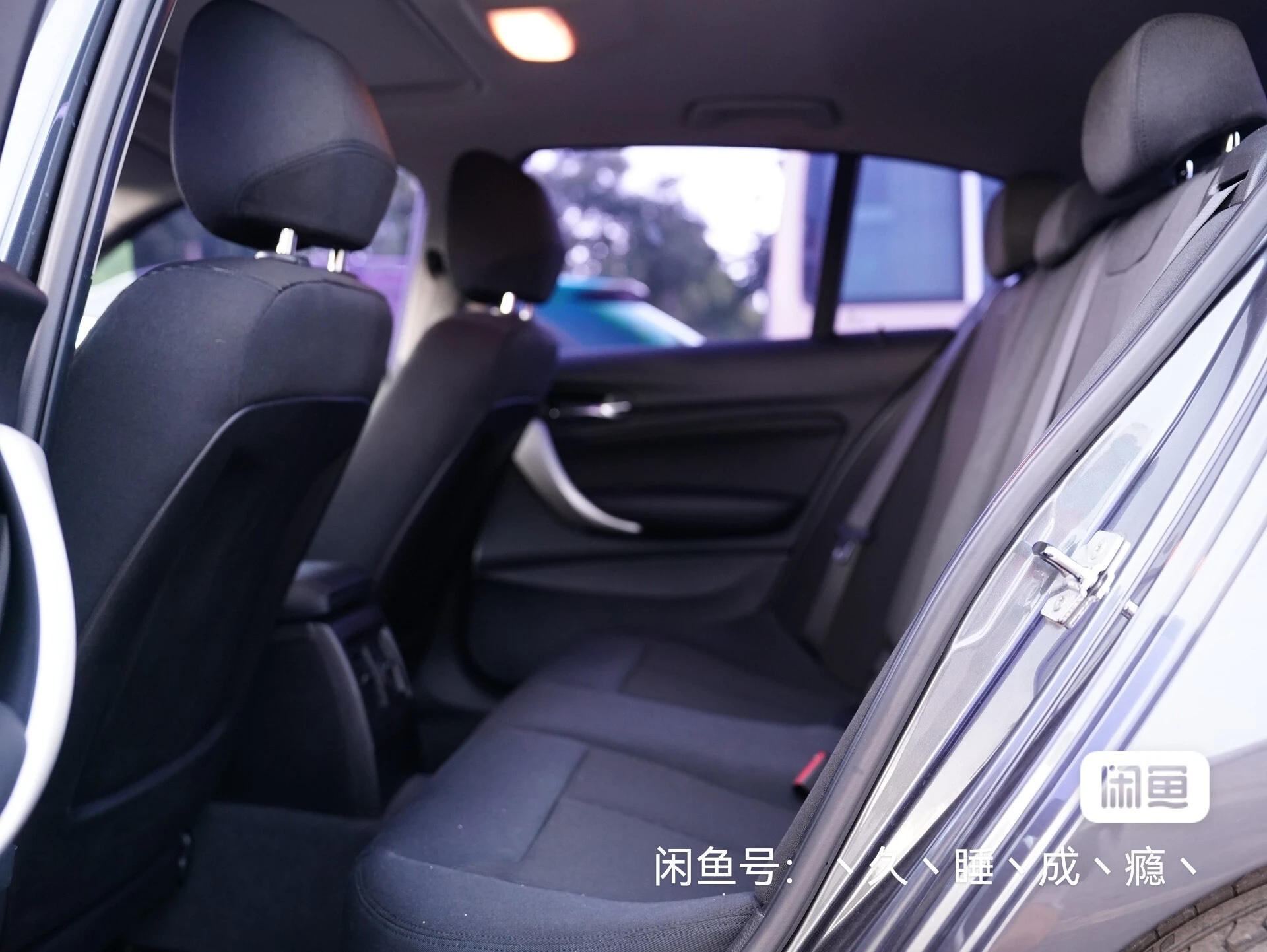 BMW 118i - interior