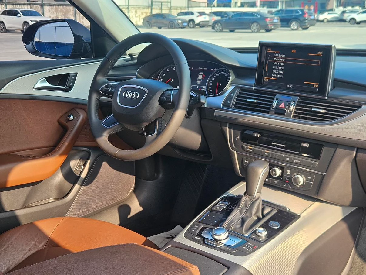 Audi A6L - interior