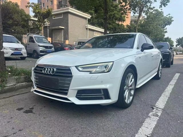Audi A4L 45 TFSI Sport 30th Anniversary Edition 