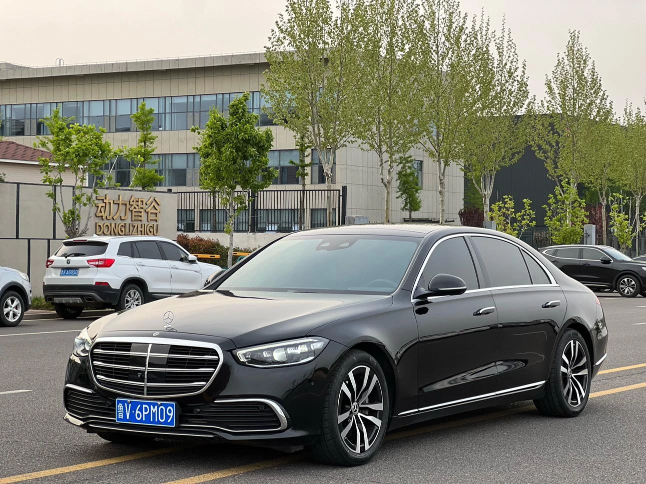 Mercedes-Benz S-Class  400 L 