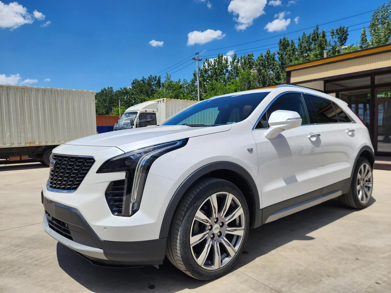 Cadillac XT4 28T AWD (Platinum Trim)