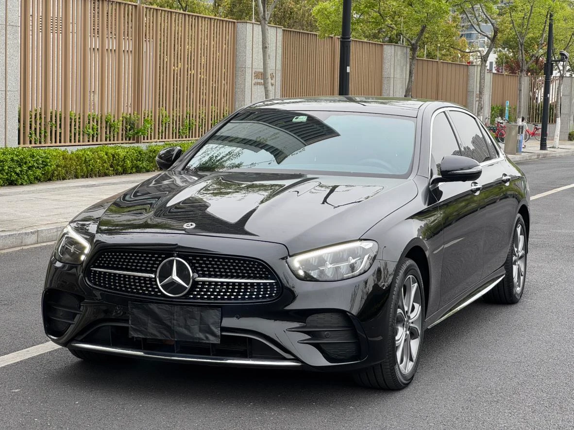 Mercedes-Benz E-Class E300 L Facelift Sport Edition
