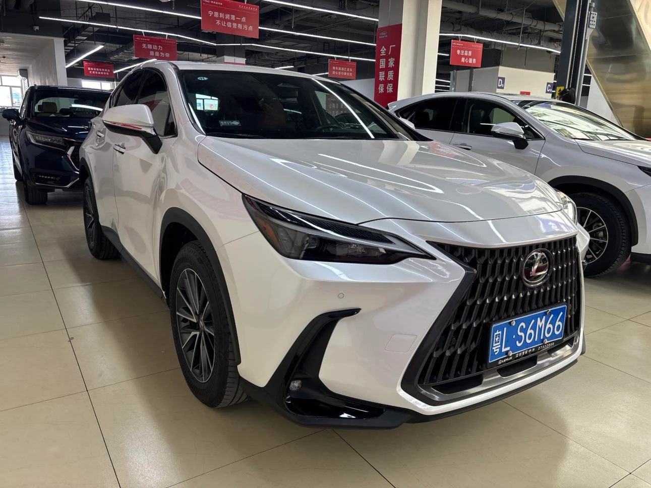 Lexus NX 260 FWD Joy Edition - exterior