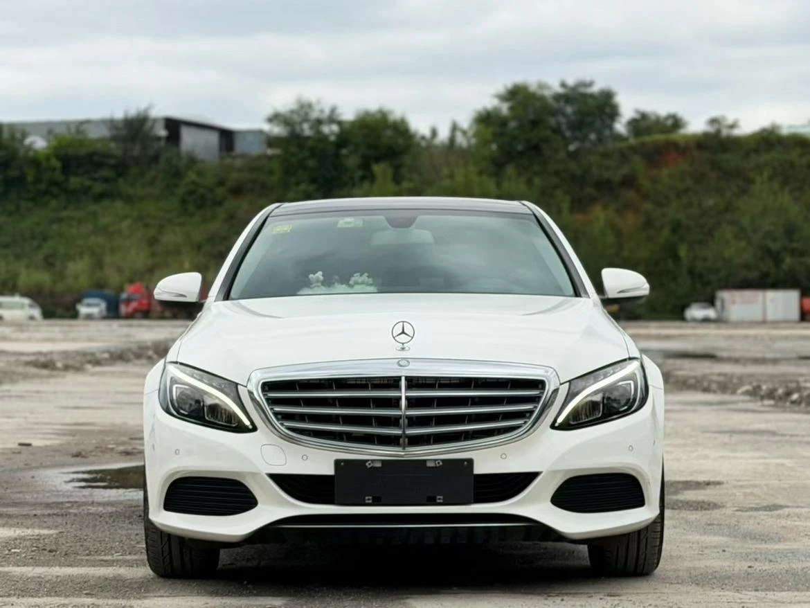 Mercedes-Benz C 200 L - exterior