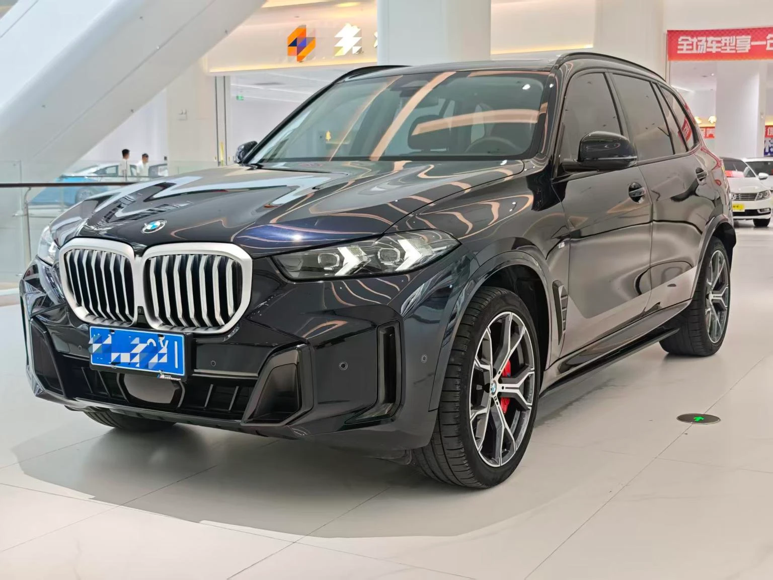 BMW X5 xDrive30Li Luxury M Sport Shadow Edition