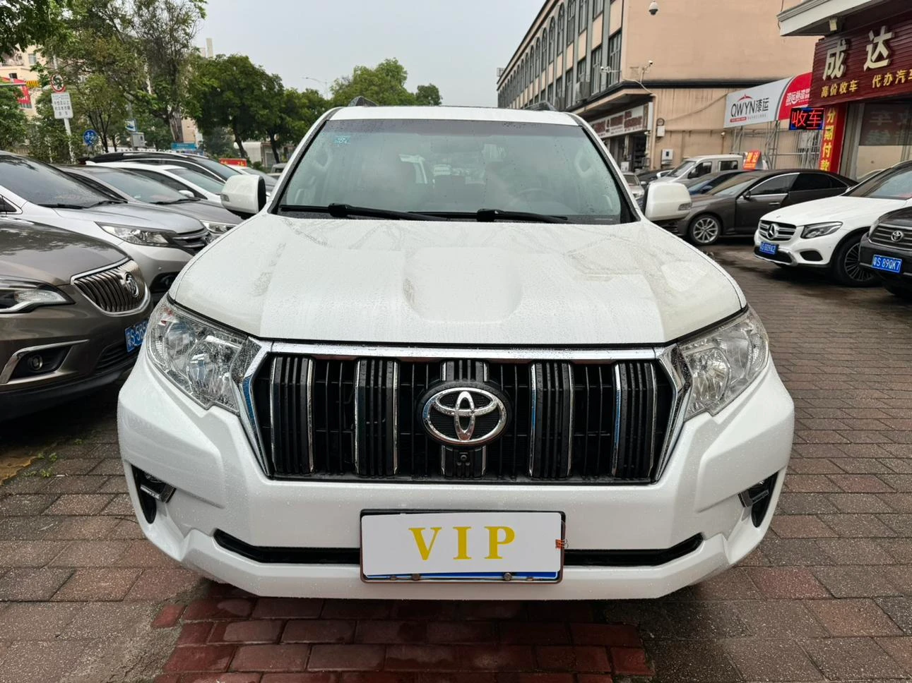 Toyota Prado - exterior