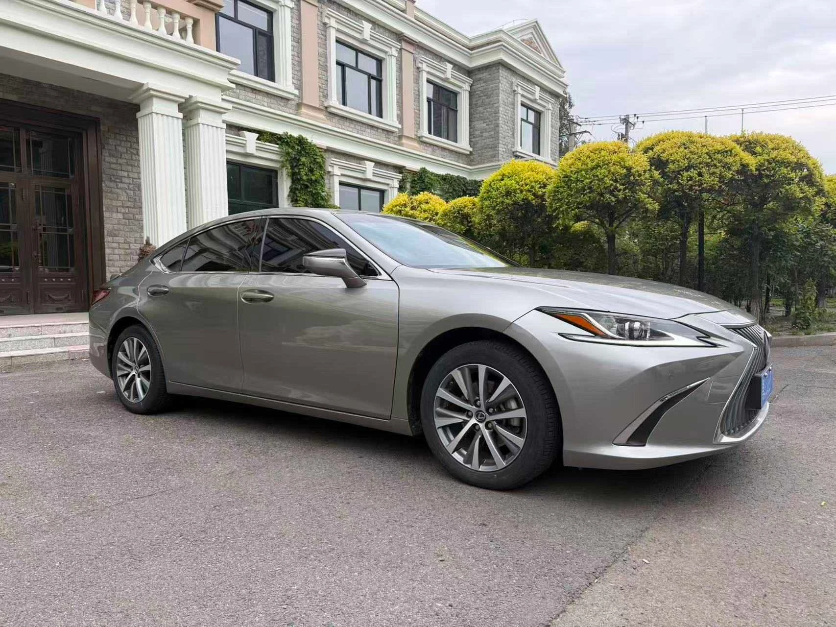 Lexus ES   300h
