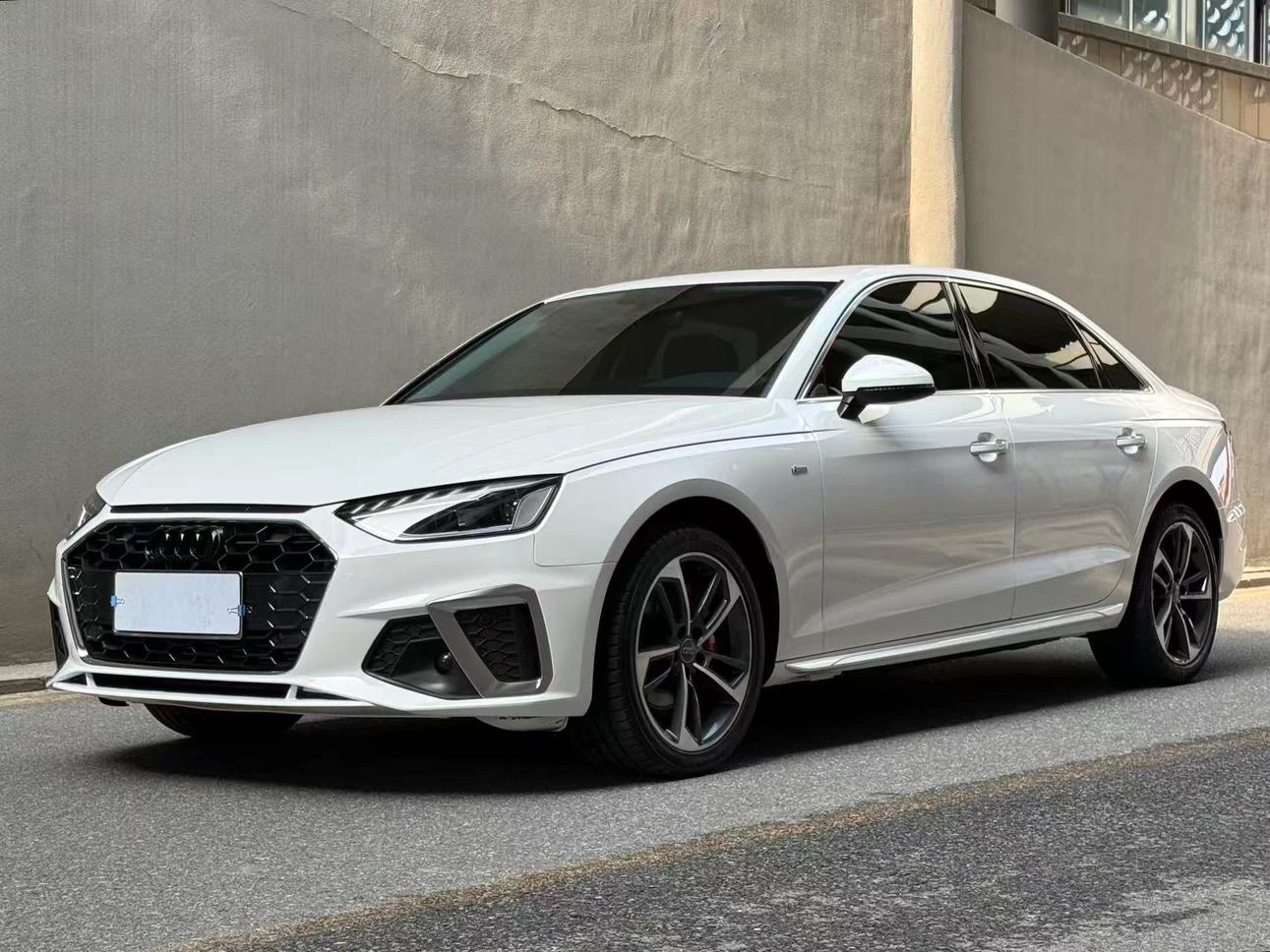 Audi A4L 40 TFSI Fashion Dynamic - exterior