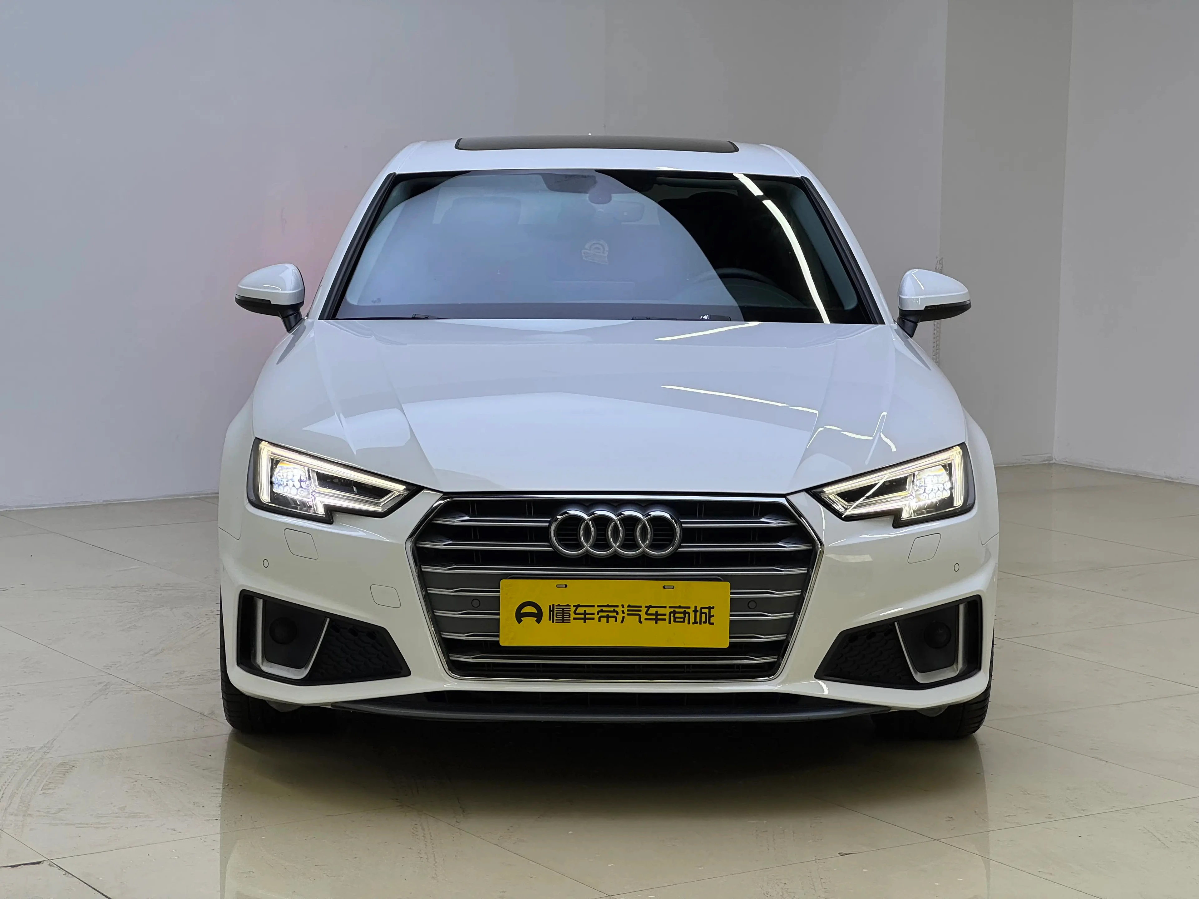 Audi A4L 40 TFSI Progressive - exterior