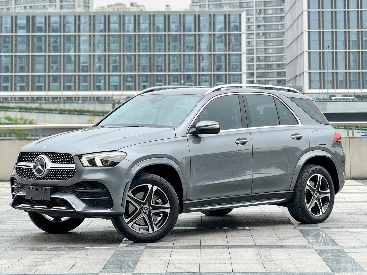 Mercedes-Benz GLE-Class GLE 350e Facelift 4MATIC PHEV  - exterior