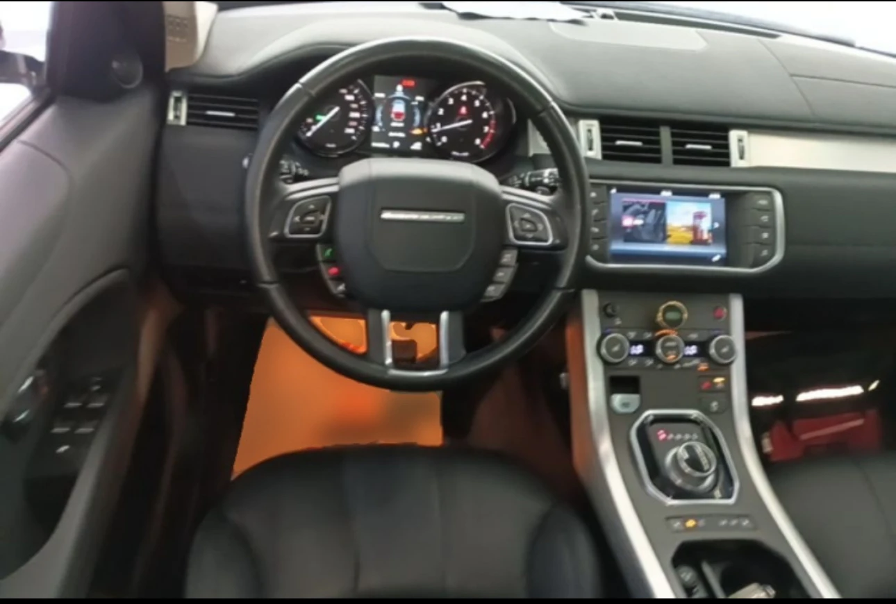 Land Rover Range Rover Evoque AWD - interior
