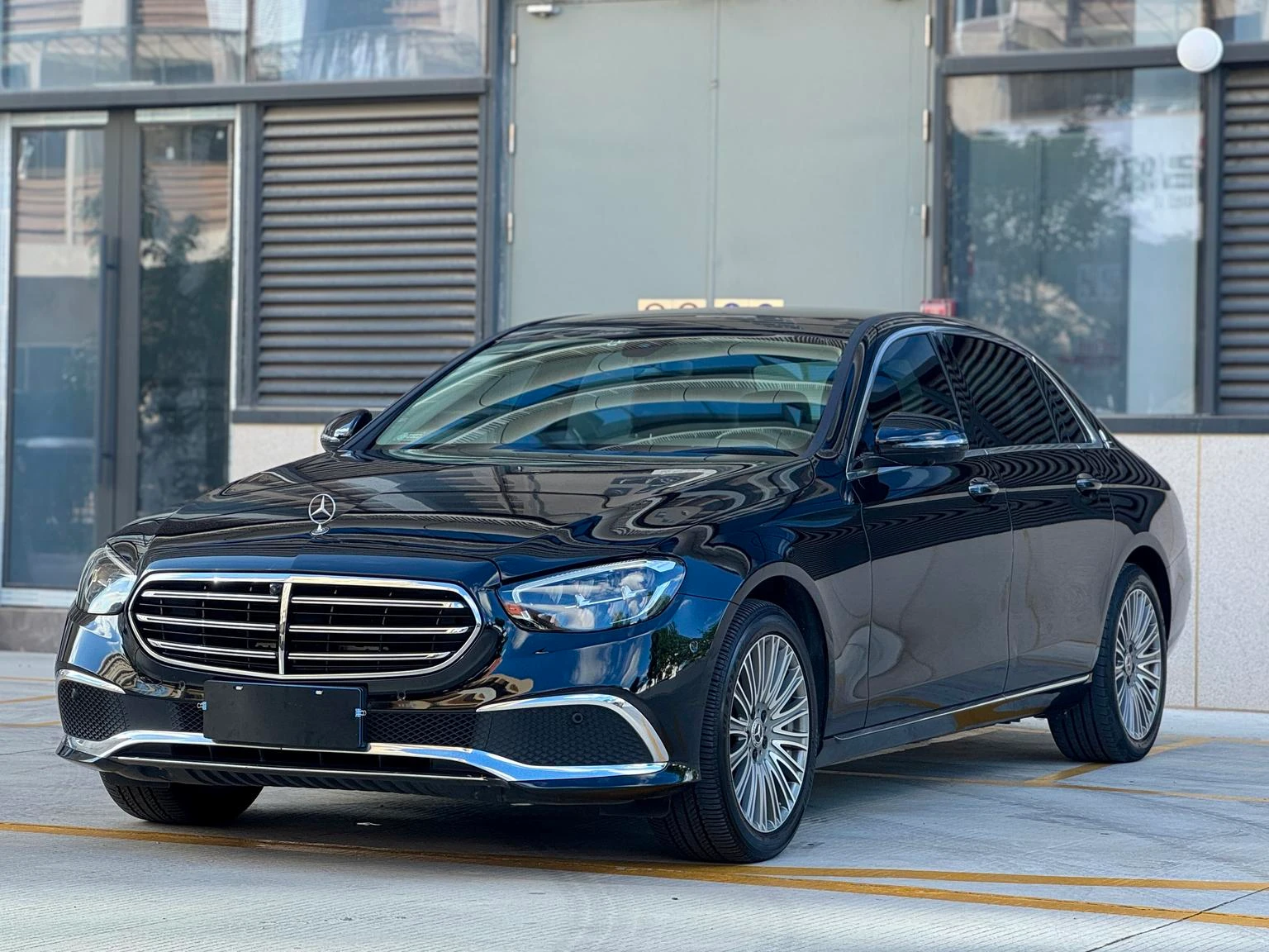 Mercedes-Benz E-Class E260 L