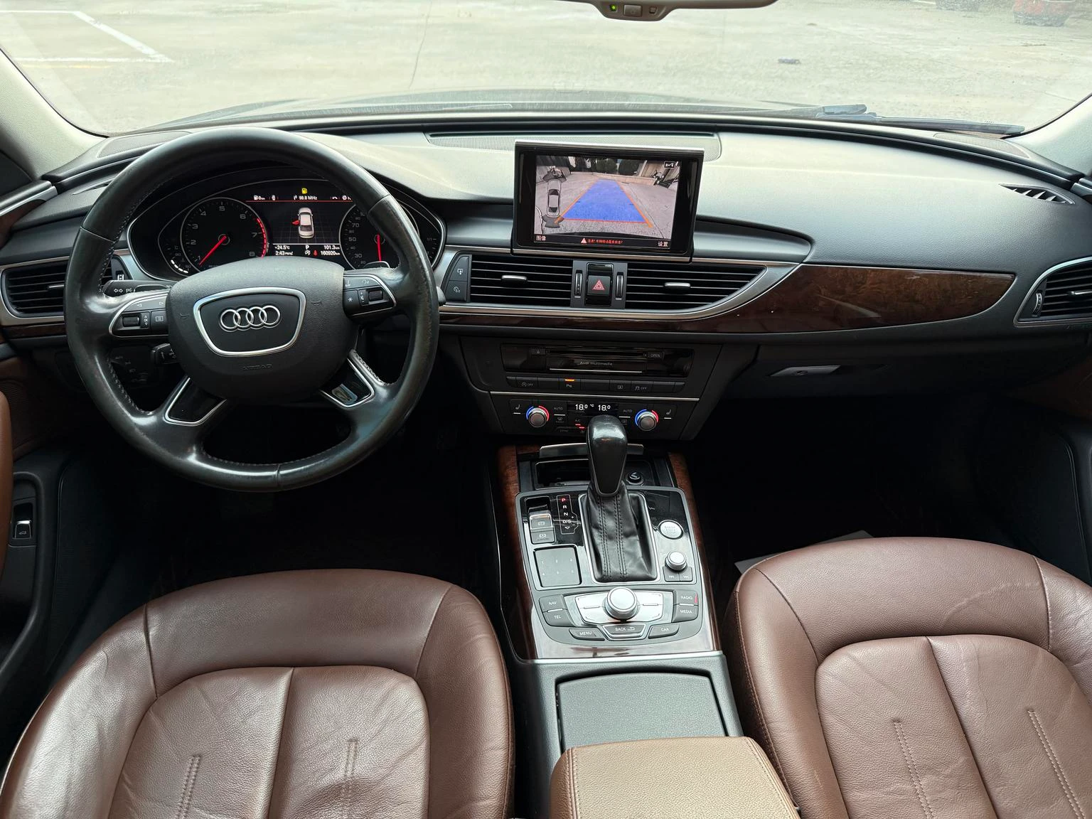 Audi A6L - interior