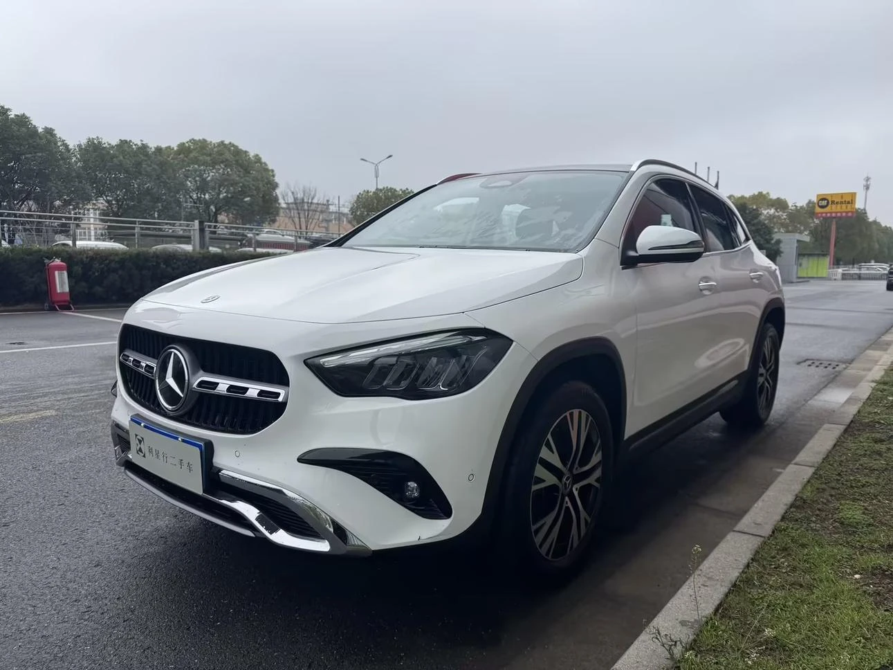 Mercedes-Benz GLA-Class GLA220