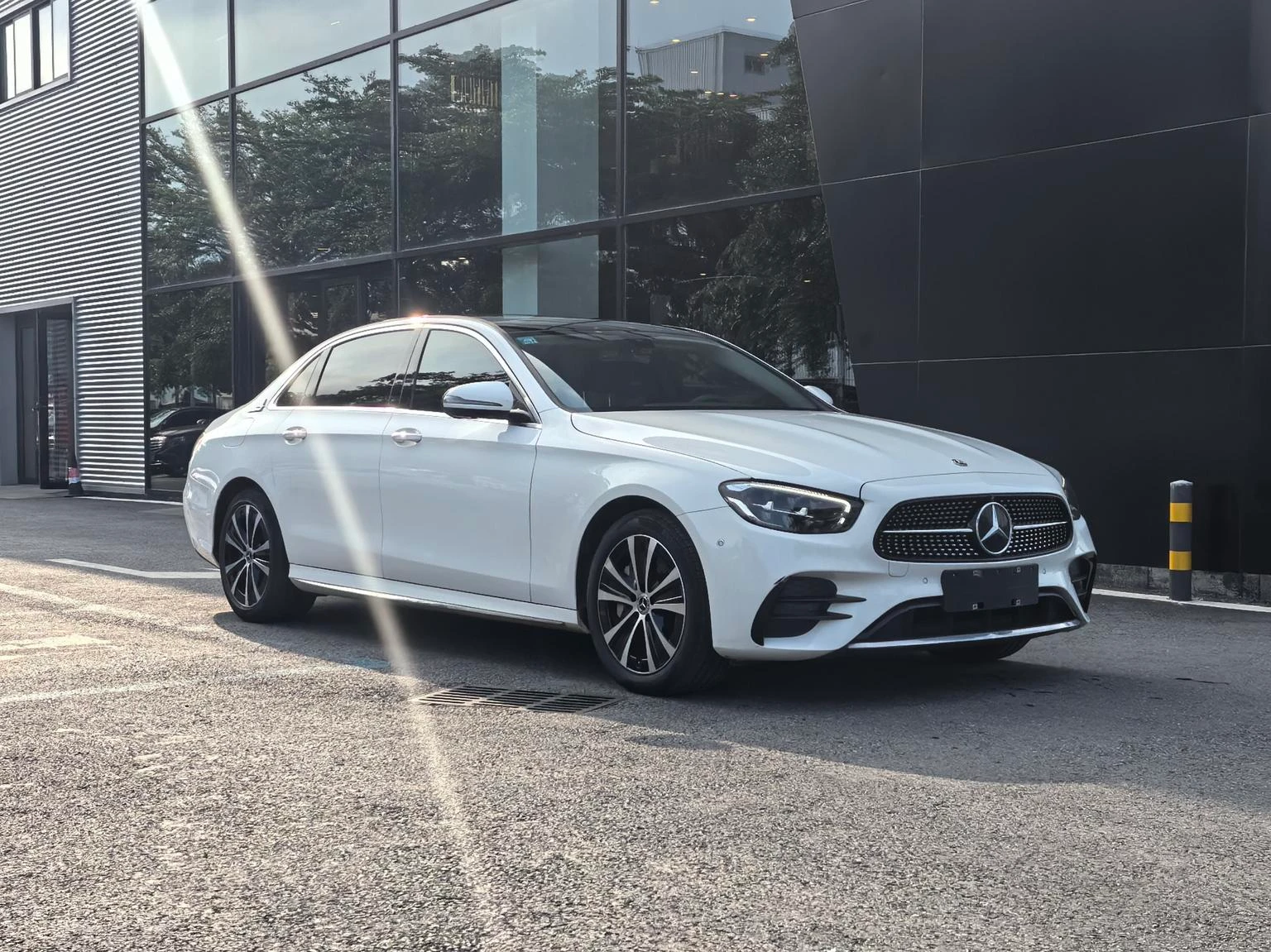 Mercedes-Benz E-Class E350e L PHEV Sport