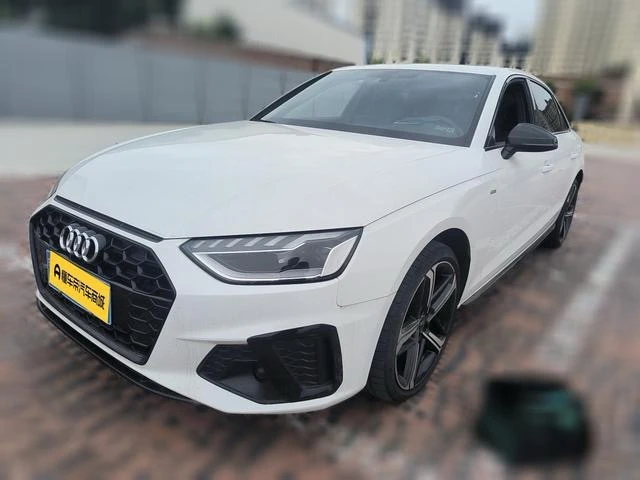 Audi A4L 40 TFSI Luxury Dynamic Model