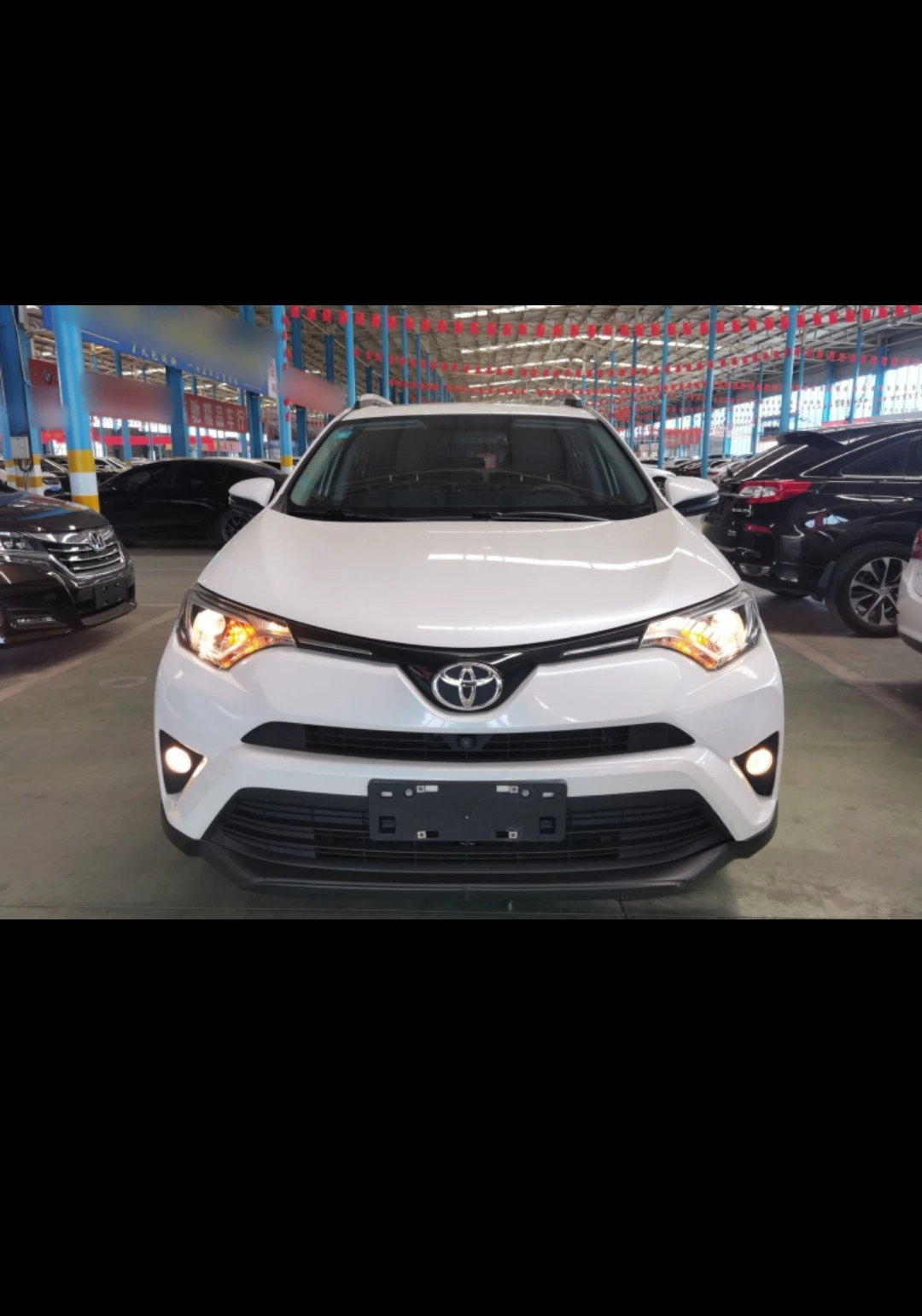 Toyota RAV4 2.0L CVT FWD (Style Trim) - exterior