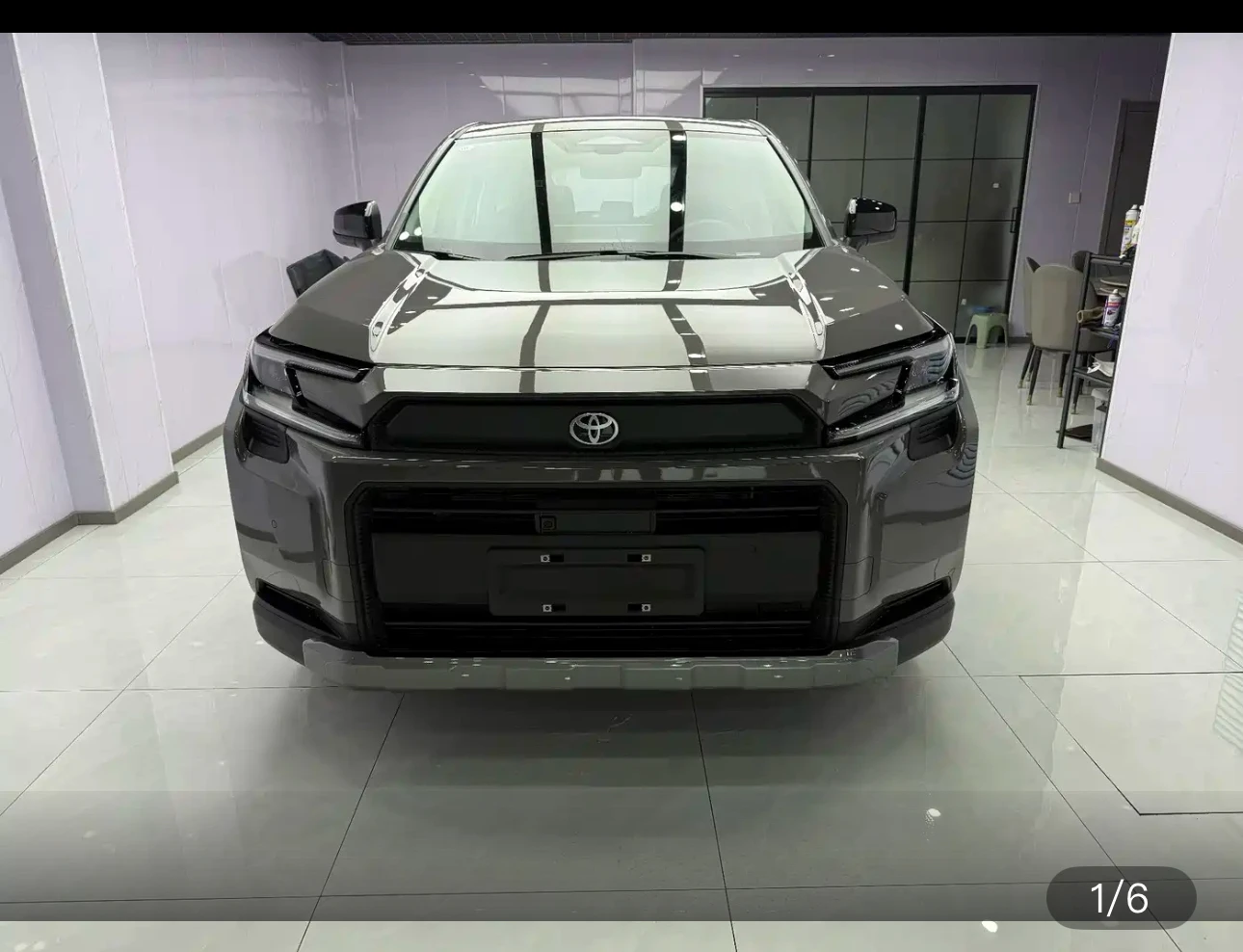Toyota RAV4 4WD Luxury Edition - exterior