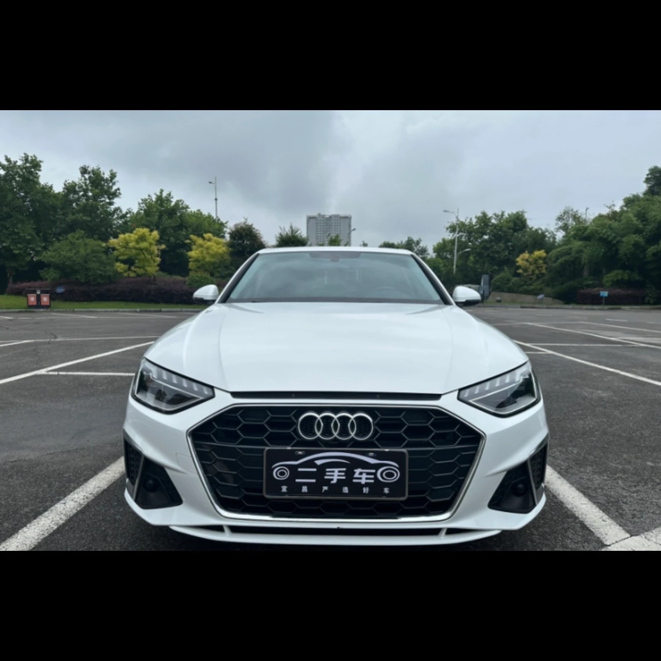 Audi A4L Sport 40 - exterior