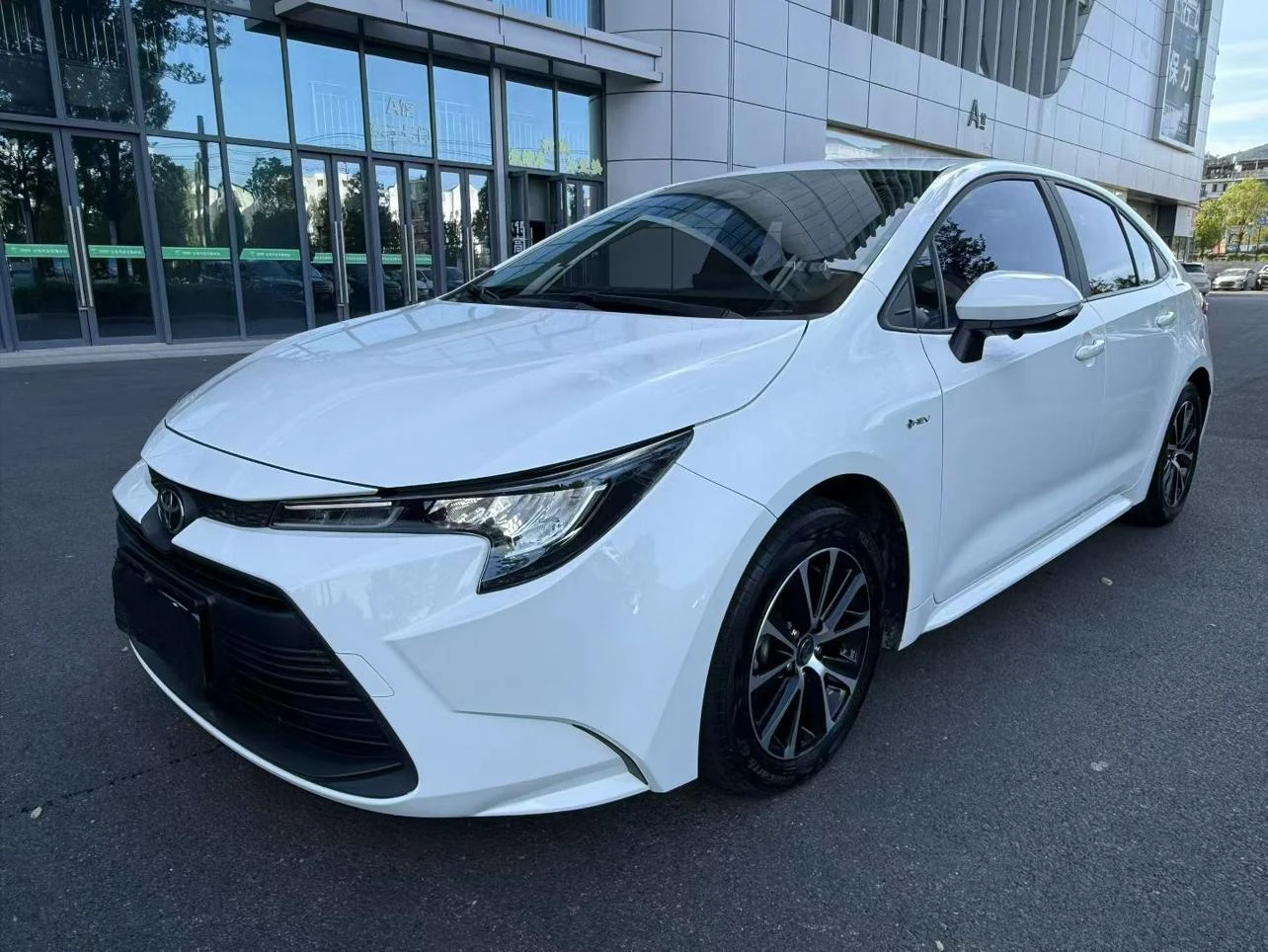 Toyota Levin Hybrid 1.8L Leading Edition