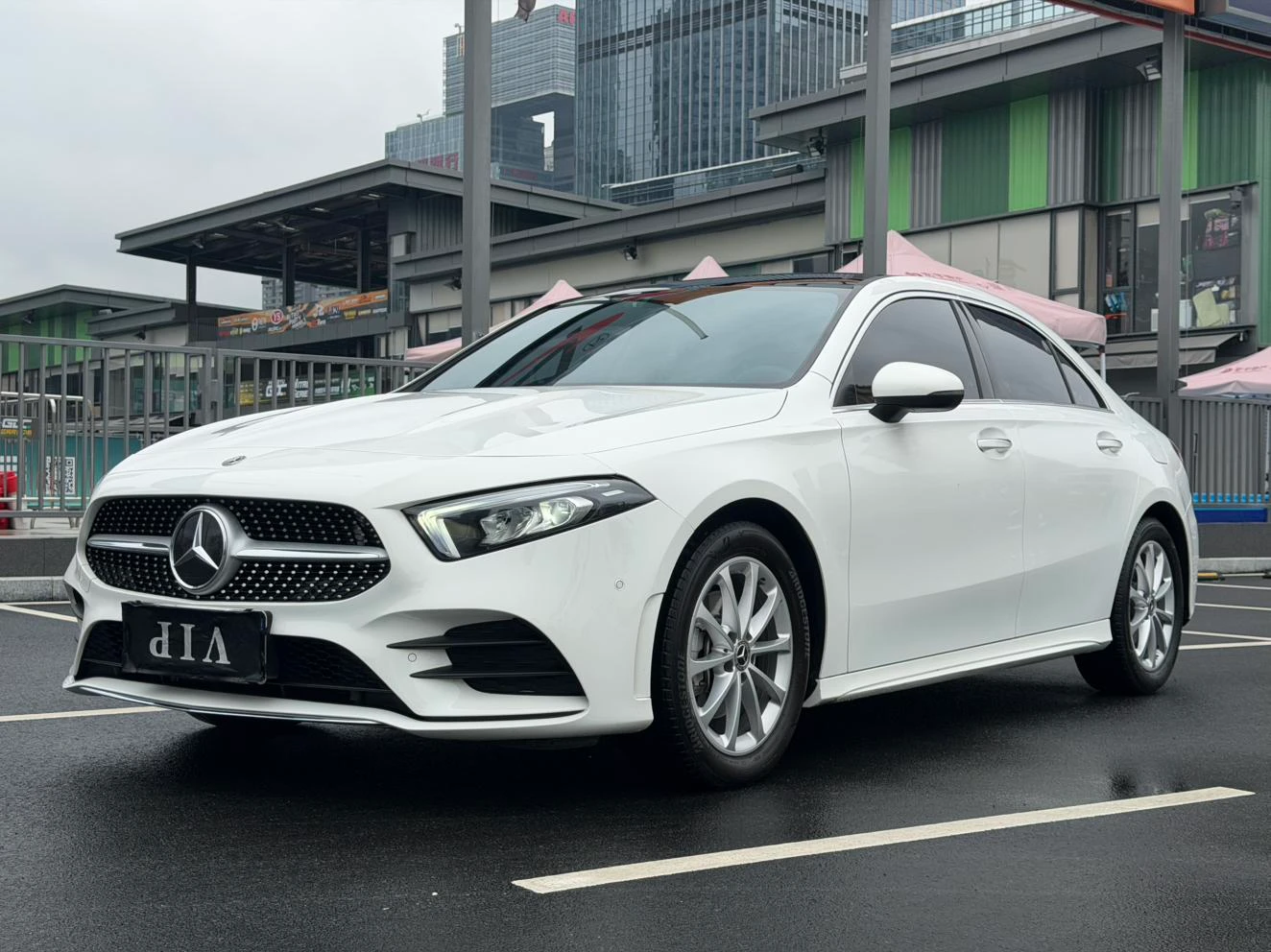 Mercedes-Benz A-Class A200L Sport Edition - exterior