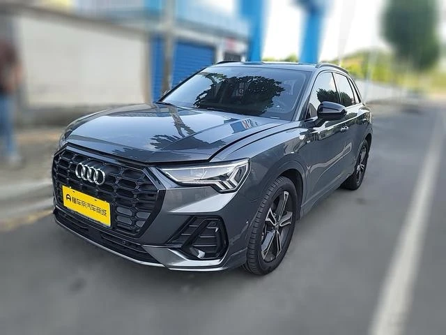 Audi Q3L 40 TFSI Fashion Dynamic Trim