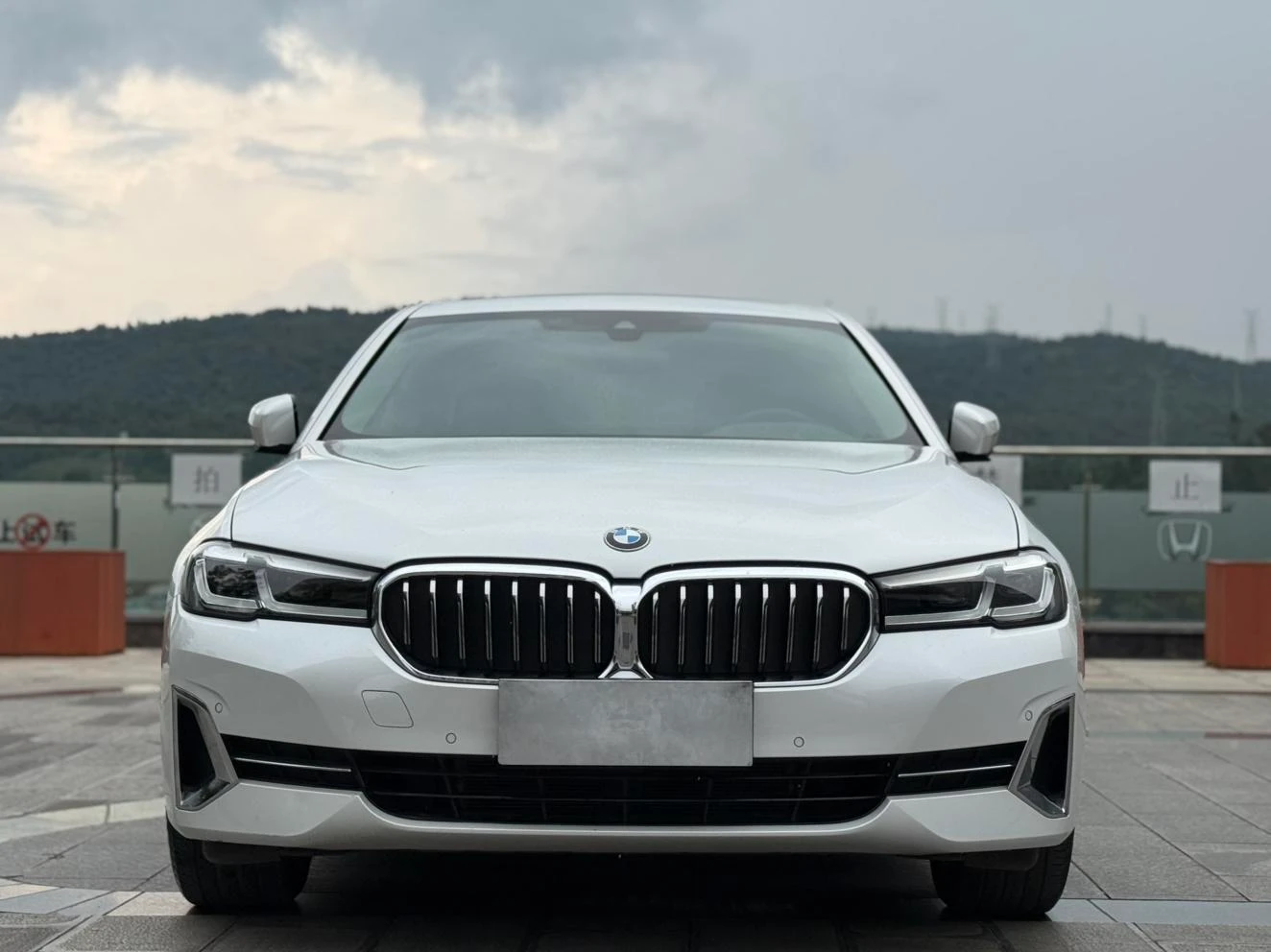 BMW 5 Series 530Li  - exterior