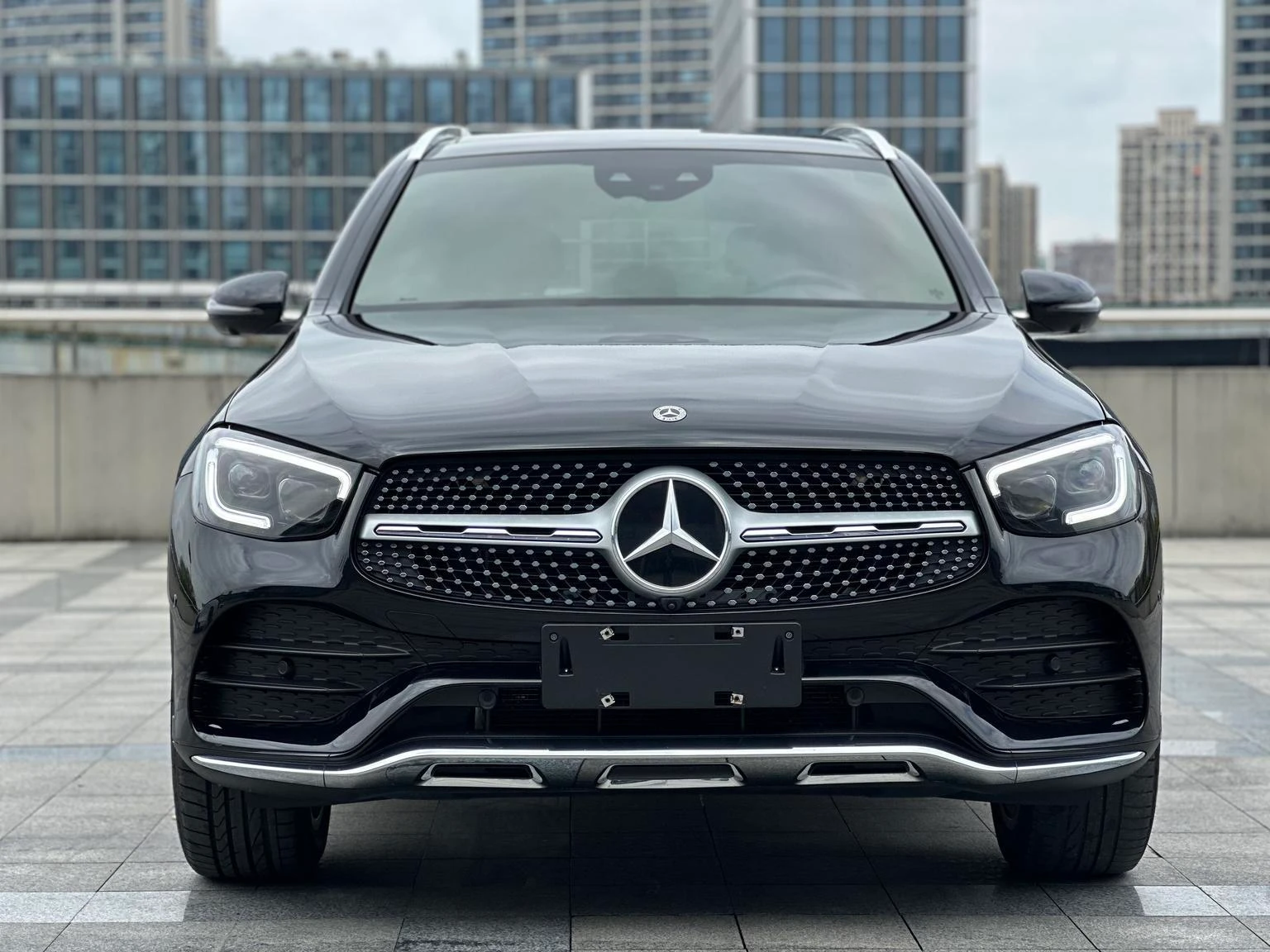 Mercedes-Benz GLC-Class 300 L 4MATIC - exterior