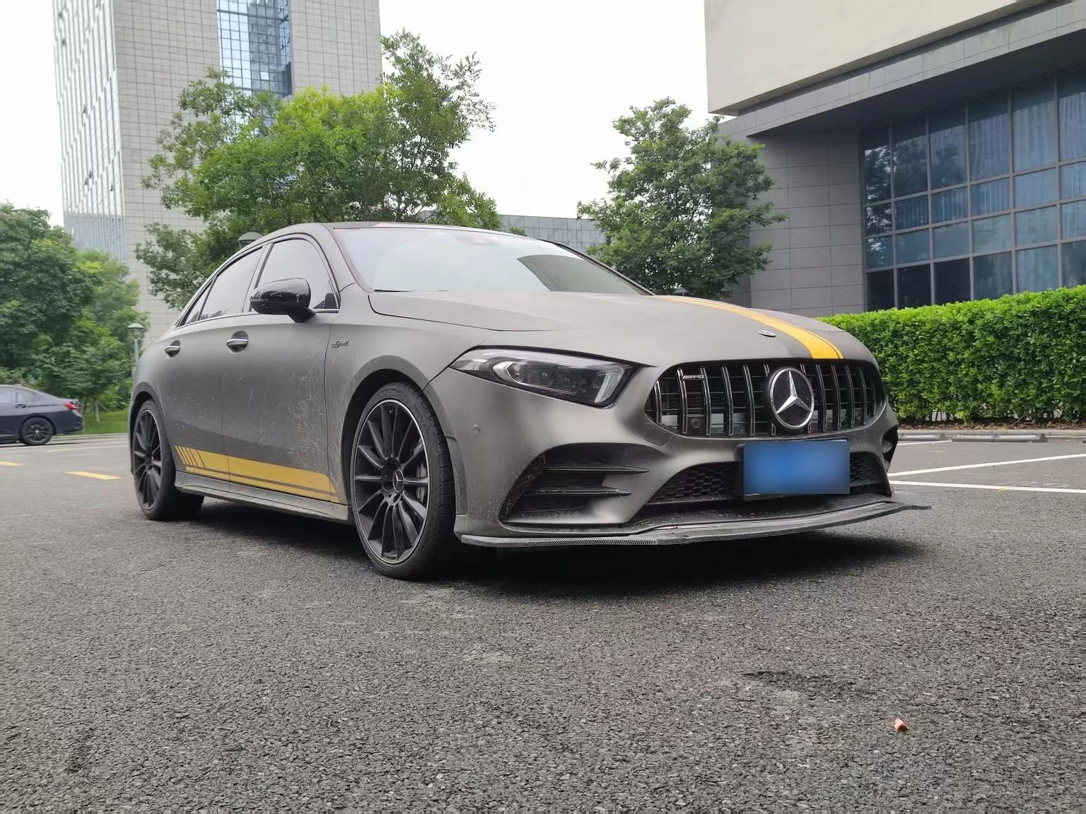Mercedes-Benz A-Class A35 L 4MATIC AMG - exterior