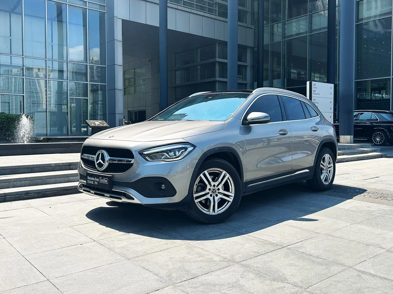 Mercedes-Benz GLA Class GLA 200