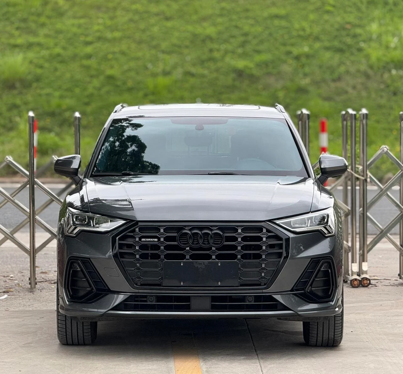 Audi Q3 45 TFSI quattro (Stylish Dynamic Trim) - exterior